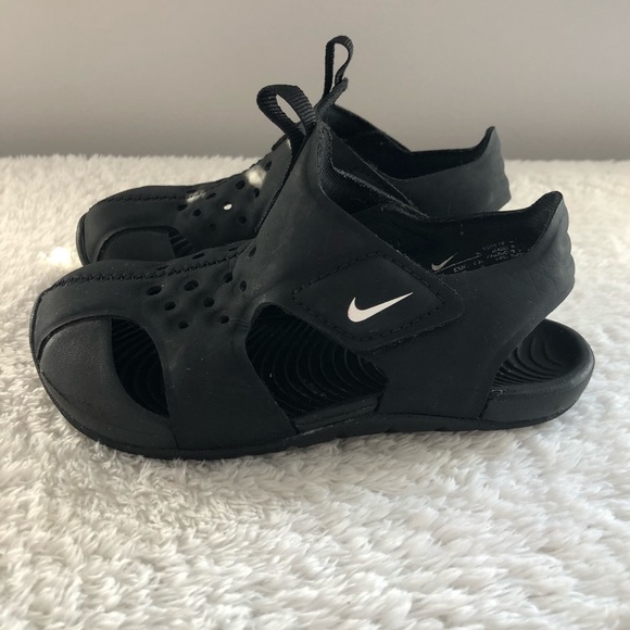 nike sunray size 9
